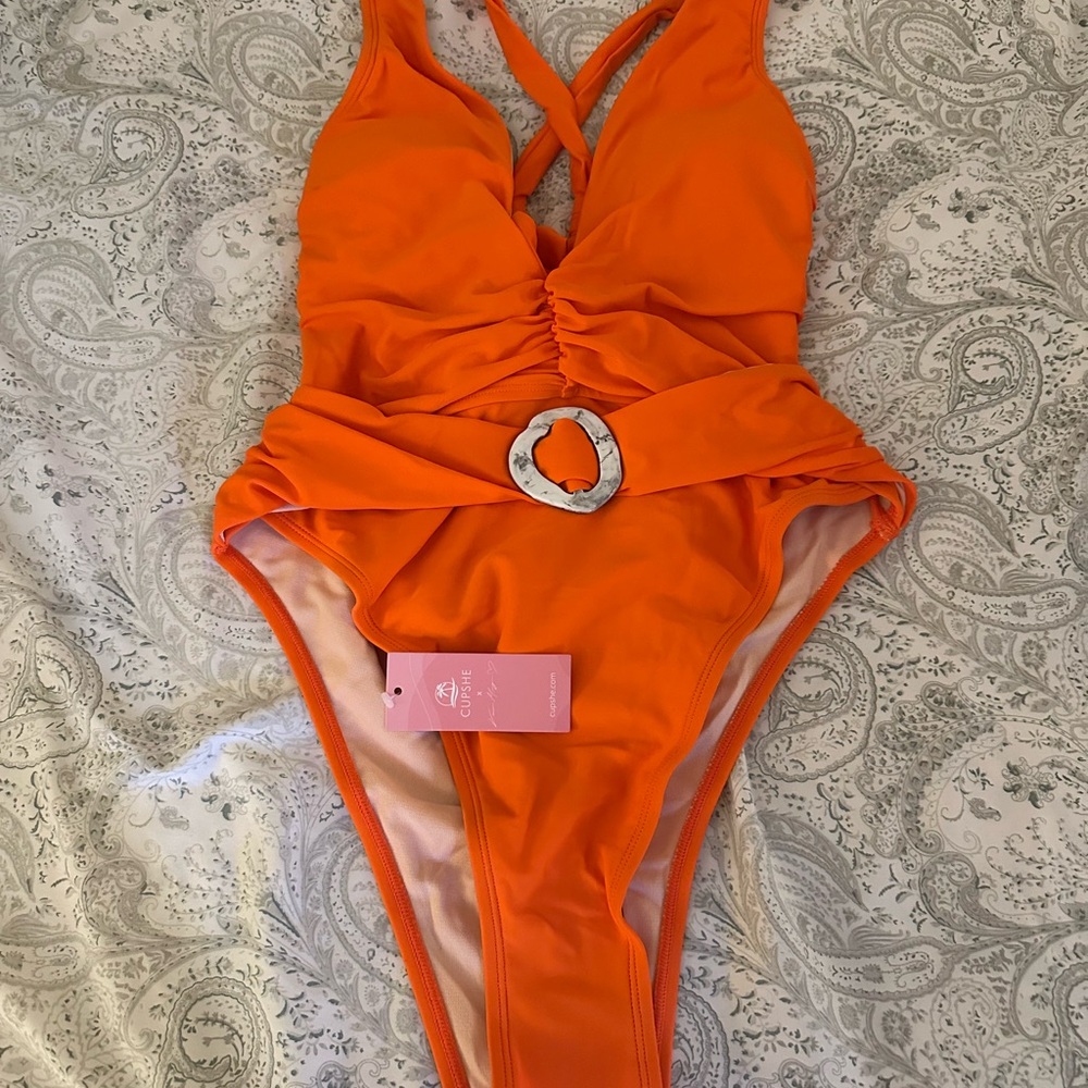 NWT Cupshe Orange Hi-Cut One Piece M Plunge - Picture 3 of 4